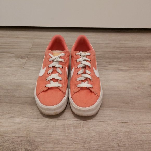 Nike Sweet Classic - Picture 1 of 3